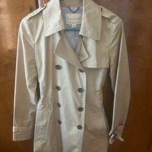Banana Republic Women's Beige Double-Breasted Trench Coat fully lined